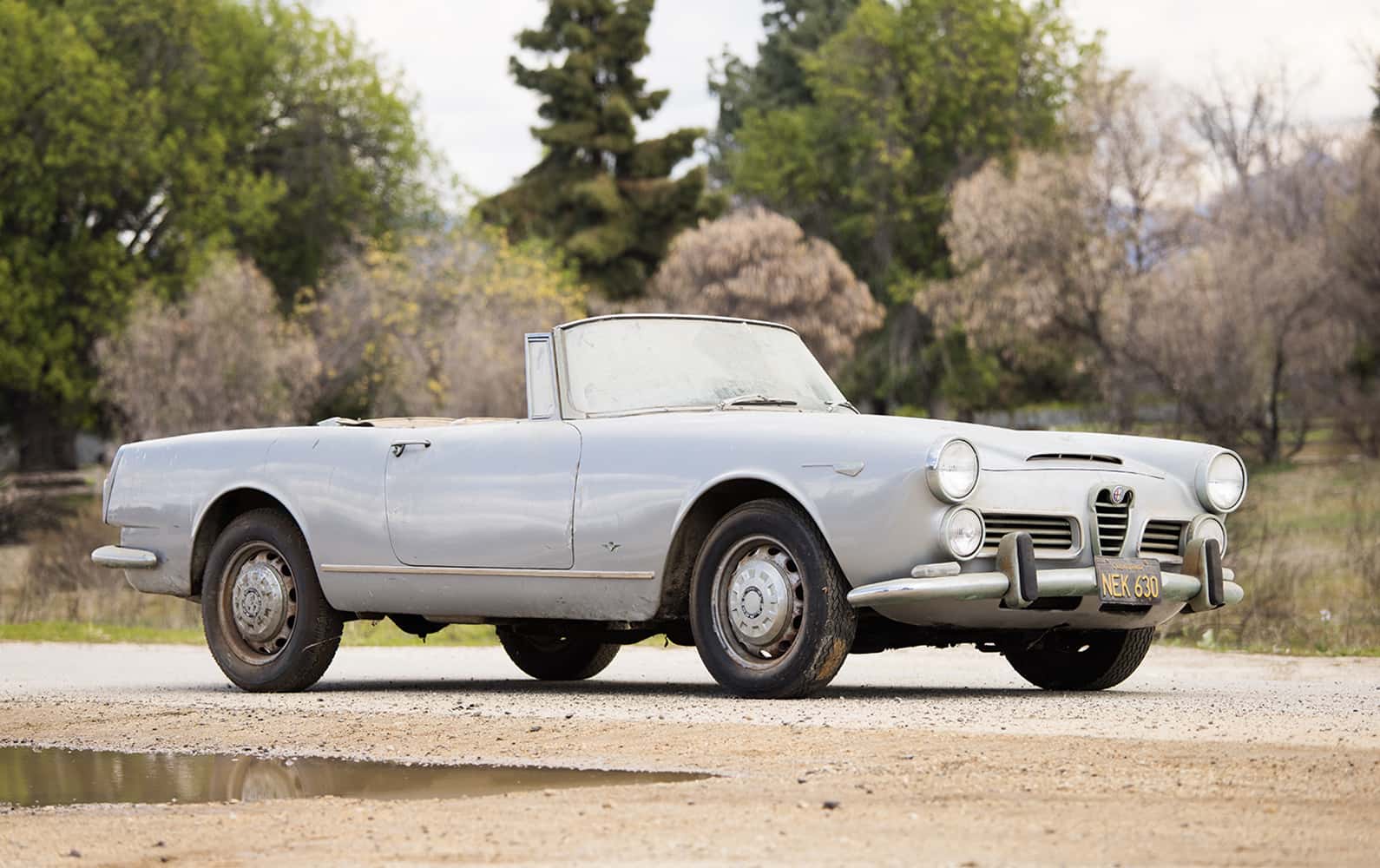 1965 Alfa Romeo 2600 Spider sold for $45,100