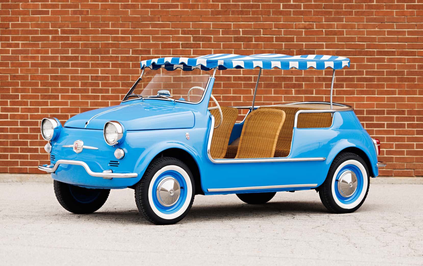 1959 Fiat 500 Jolly sold for $145,600