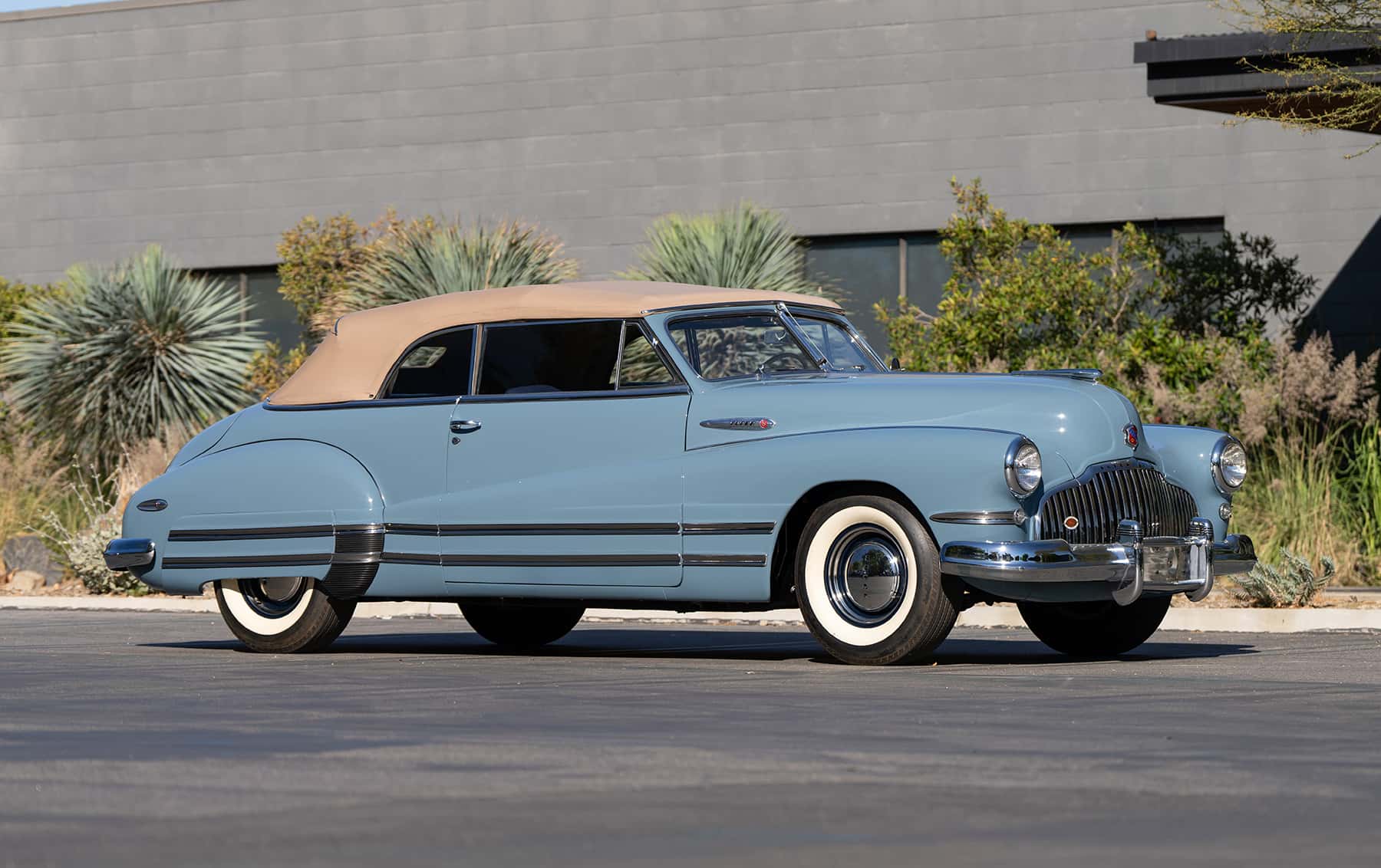 1942 Buick Series 50 Super Convertible Coupe sold for $70,400