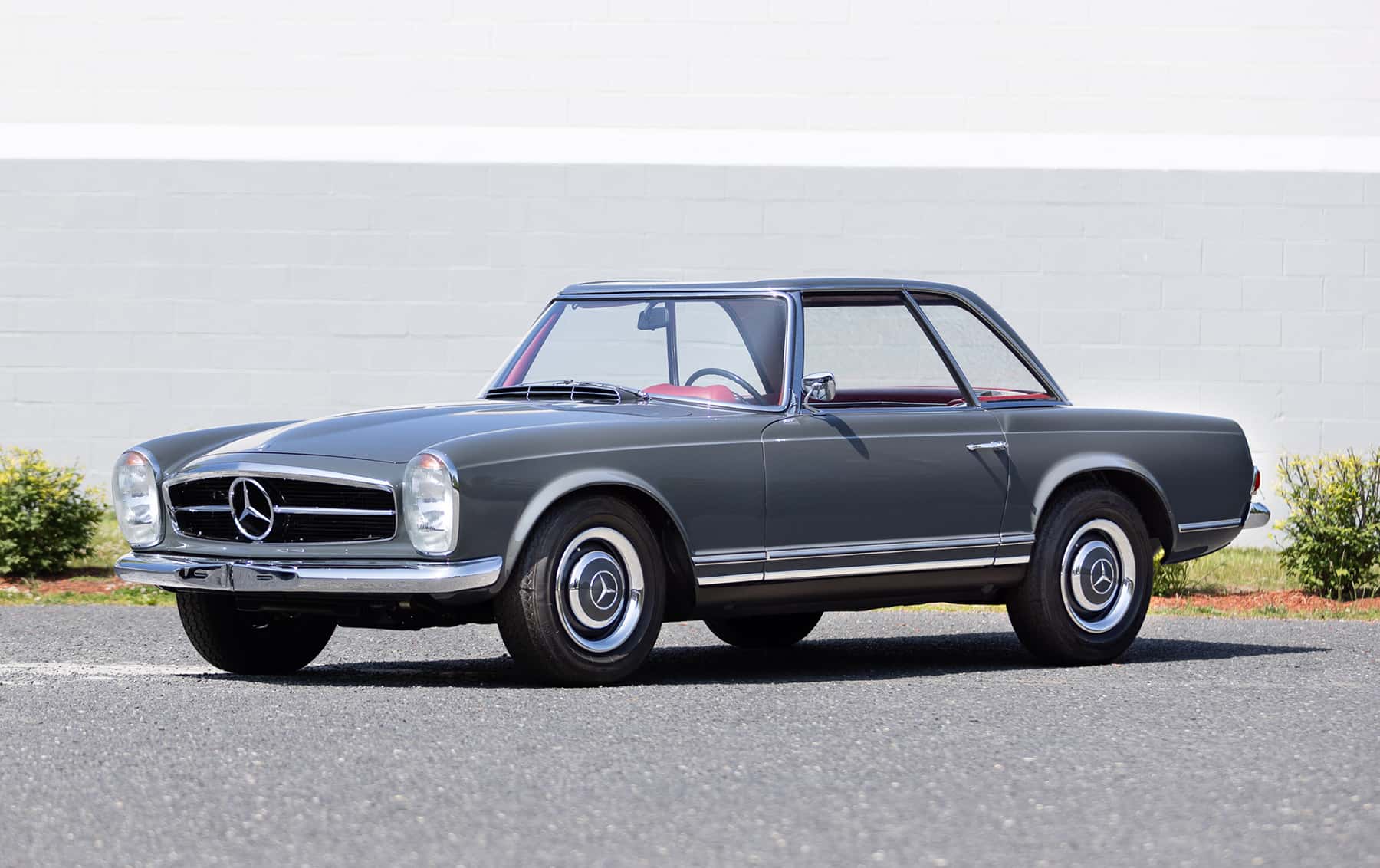 1963 Mercedes-Benz 230 SL sold for $168,000