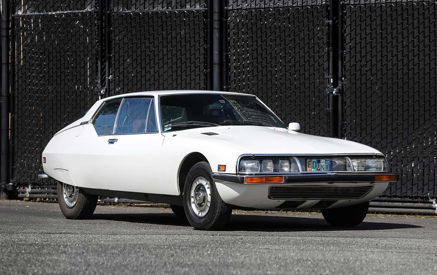 1972 Citroen SM sold for $57,120