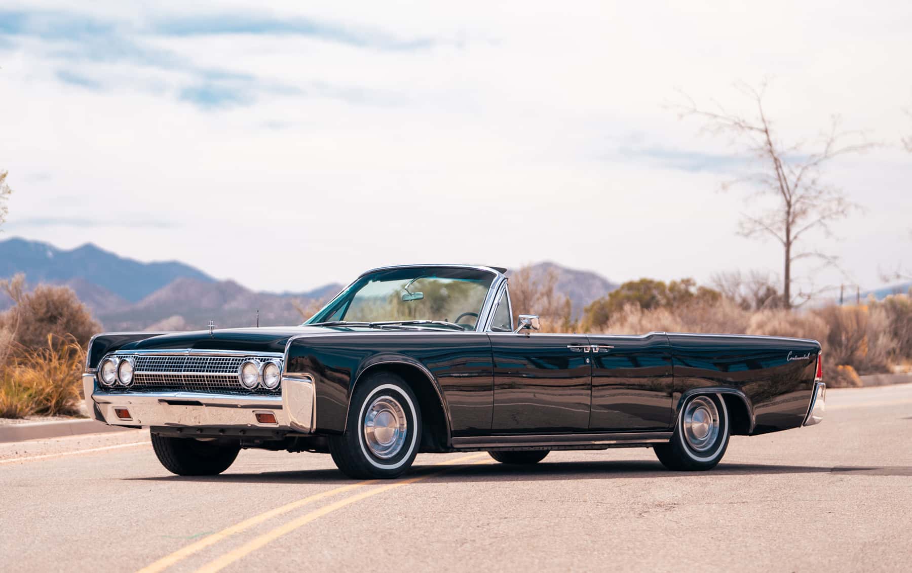 1963 Lincoln Continental Convertible sold for $100,800