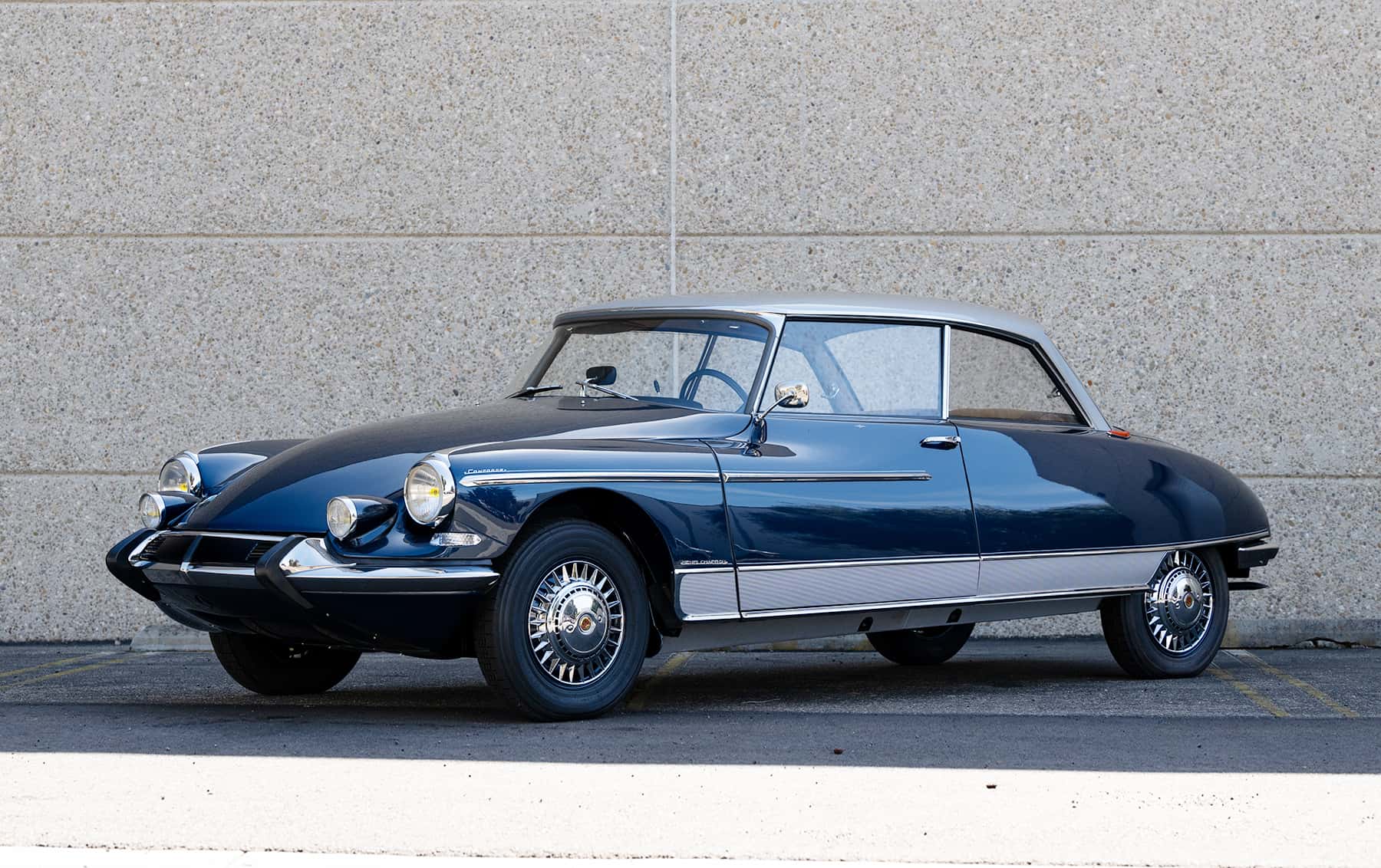 1963 Citroen DS19 Concorde sold for $123,200