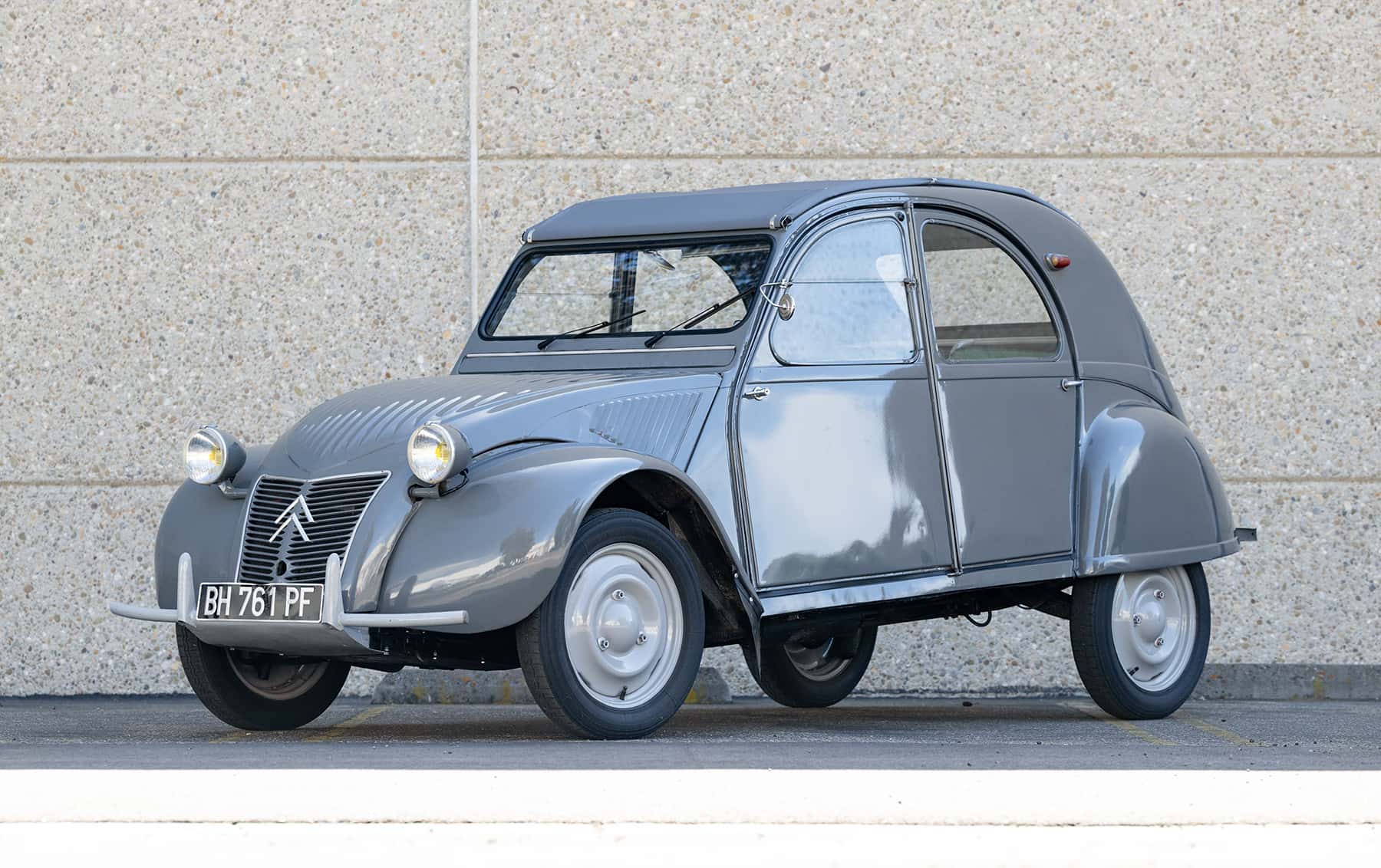 1957 Citroen 2CV AZ sold for $20,720
