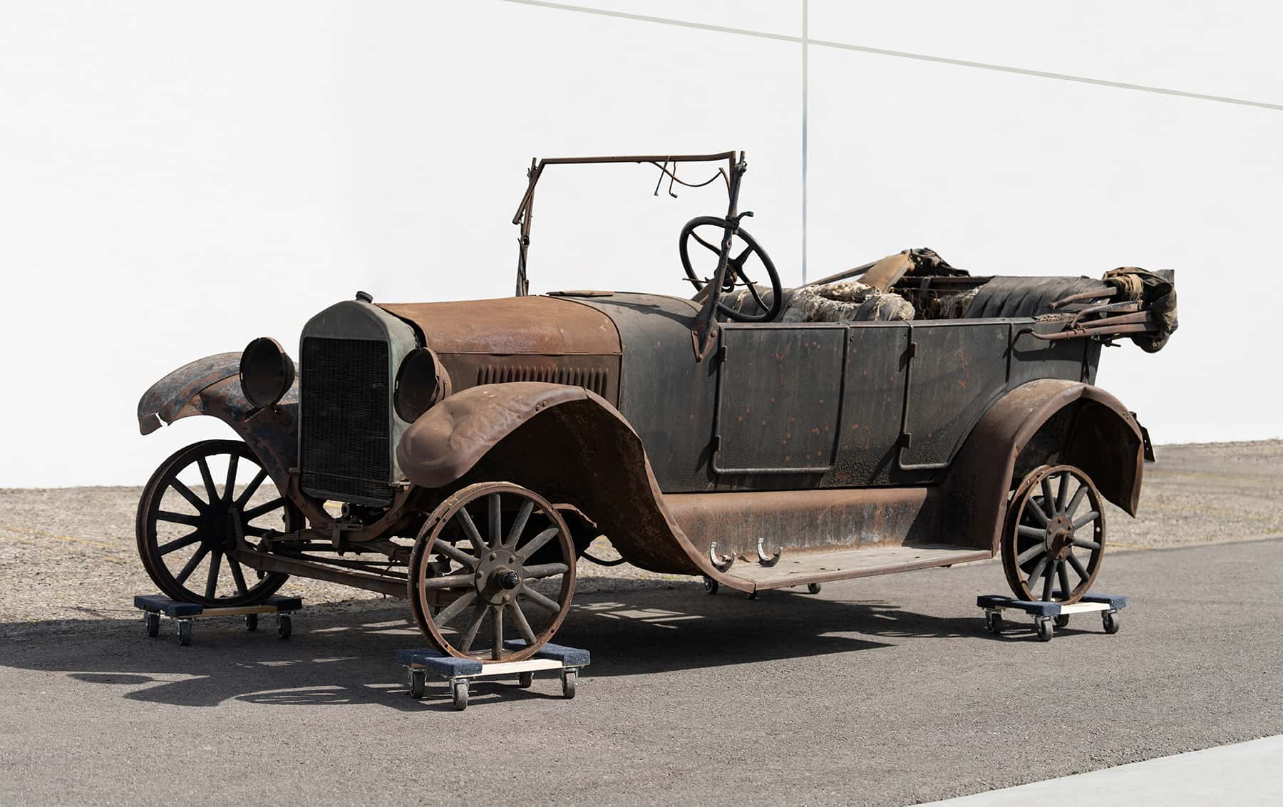 1925 Ford Model T Torpédo sold for $1,120