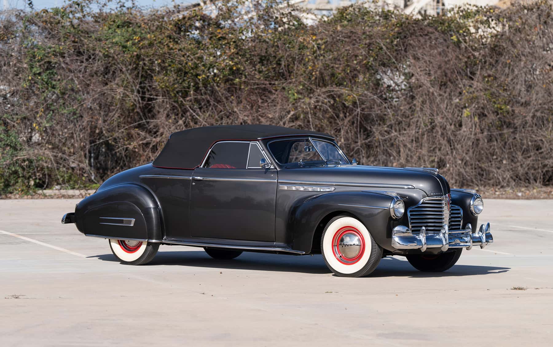 1941 Buick Roadmaster Convertible sold for $64,960