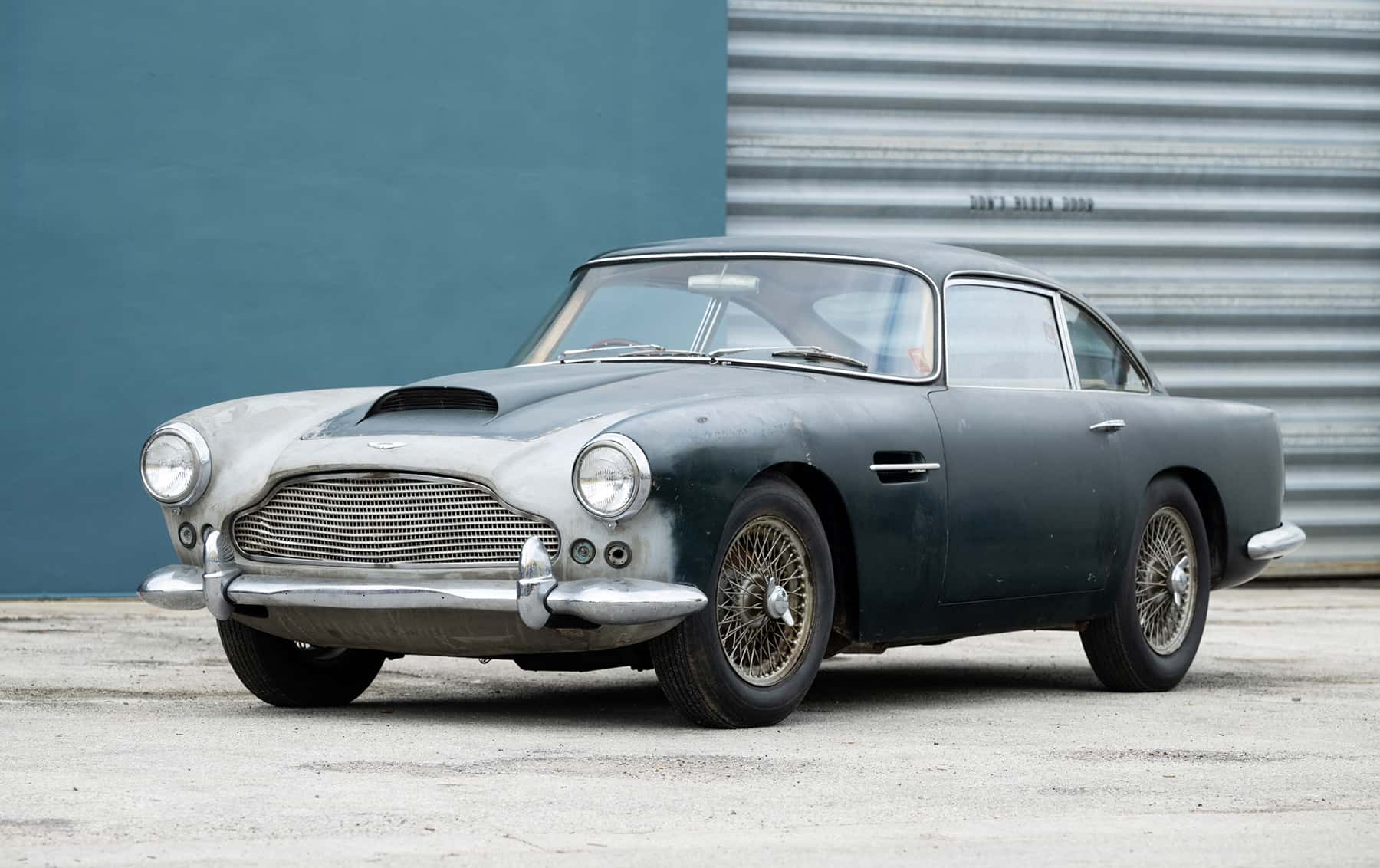 1961 Aston Martin DB4 Series II sold for $274,400