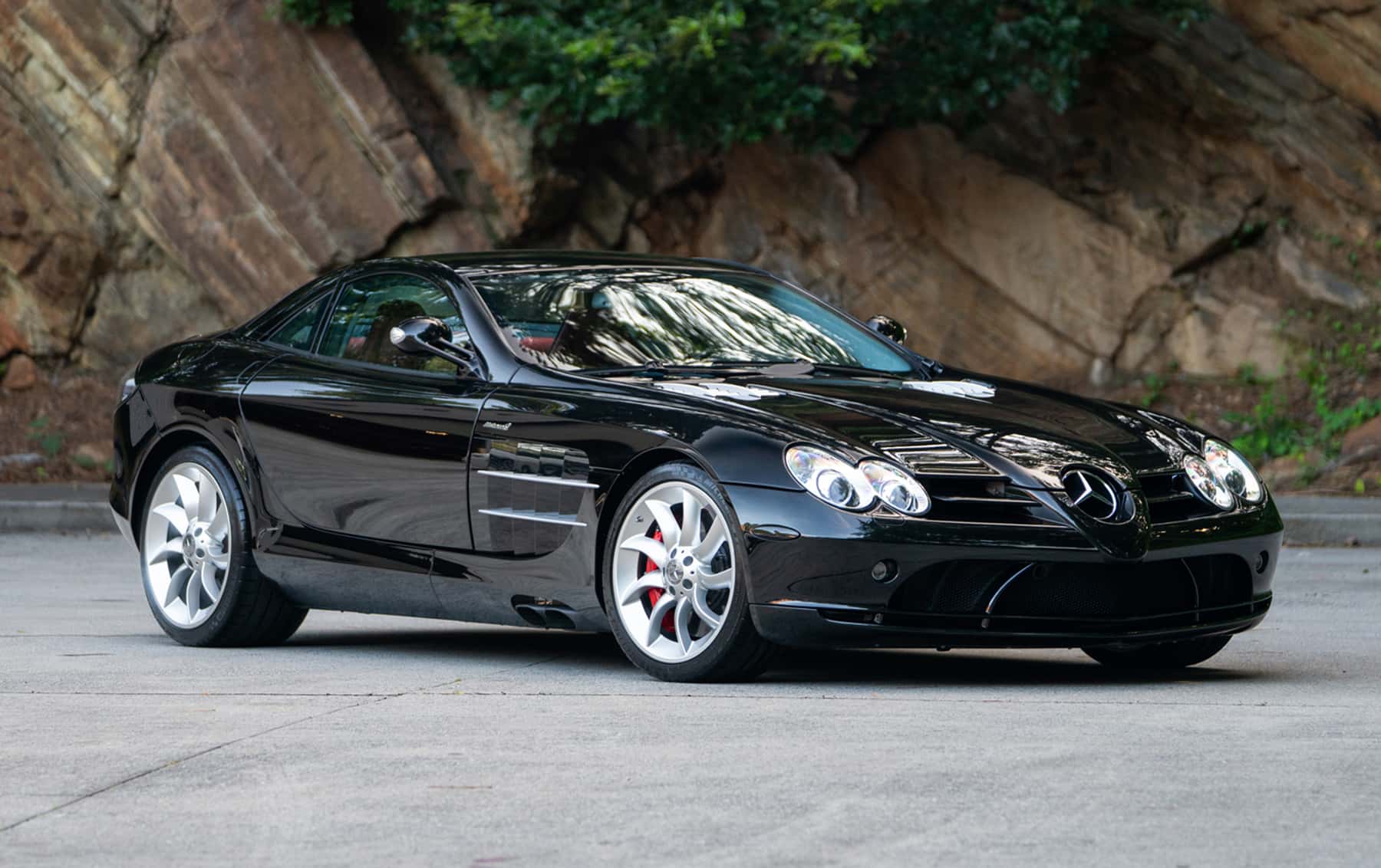 2006 Mercedes-Benz SLR McLaren sold for $302,000