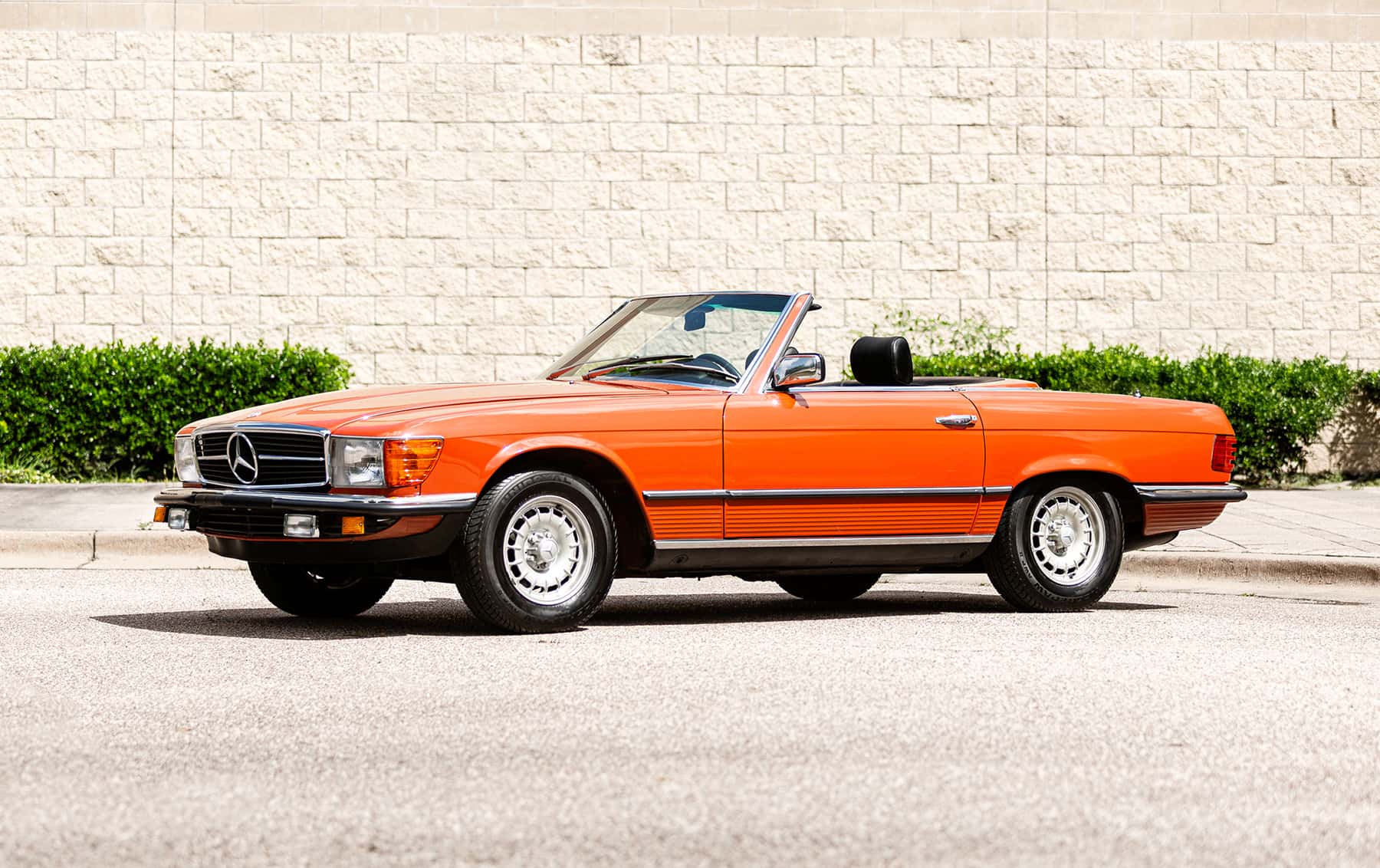 1980 Mercedes-Benz 450 SL sold for $33,600