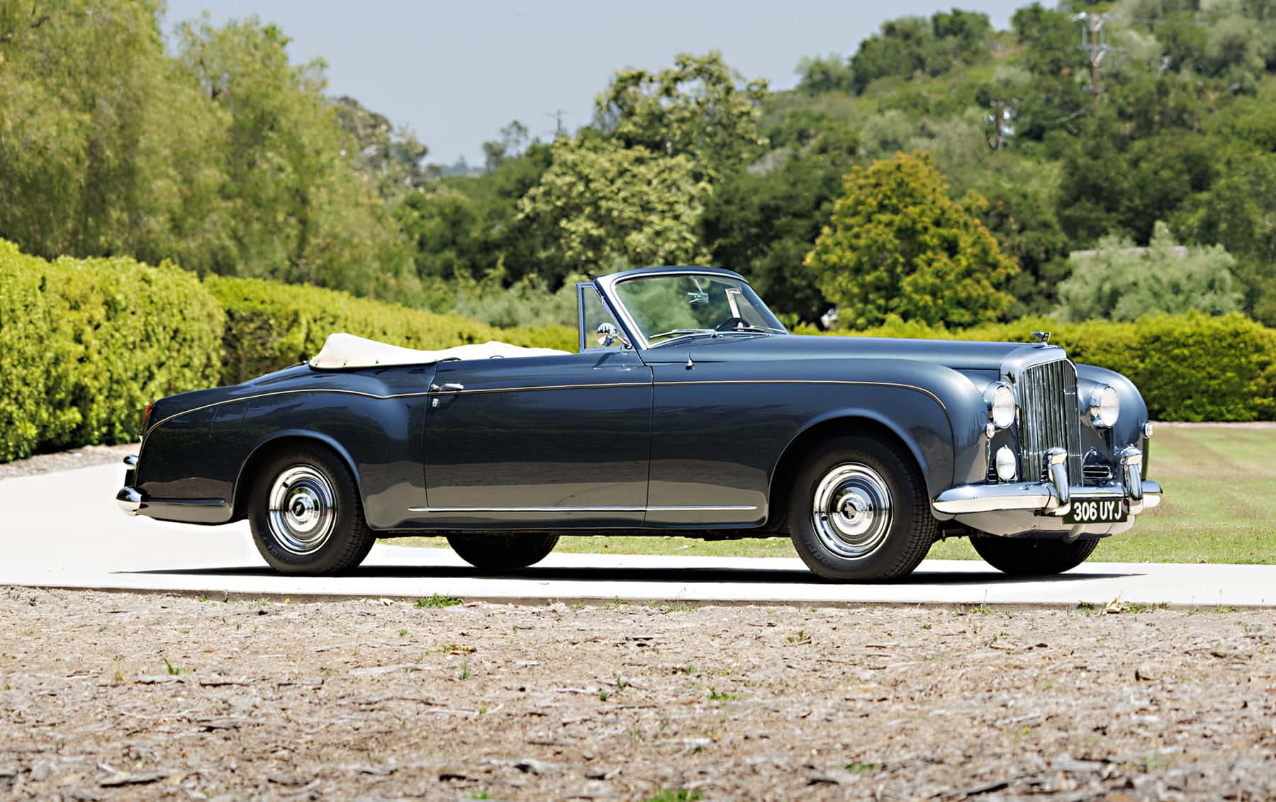 1958 Bentley S1 Continental Drophead Coupe sold for $1,105,000