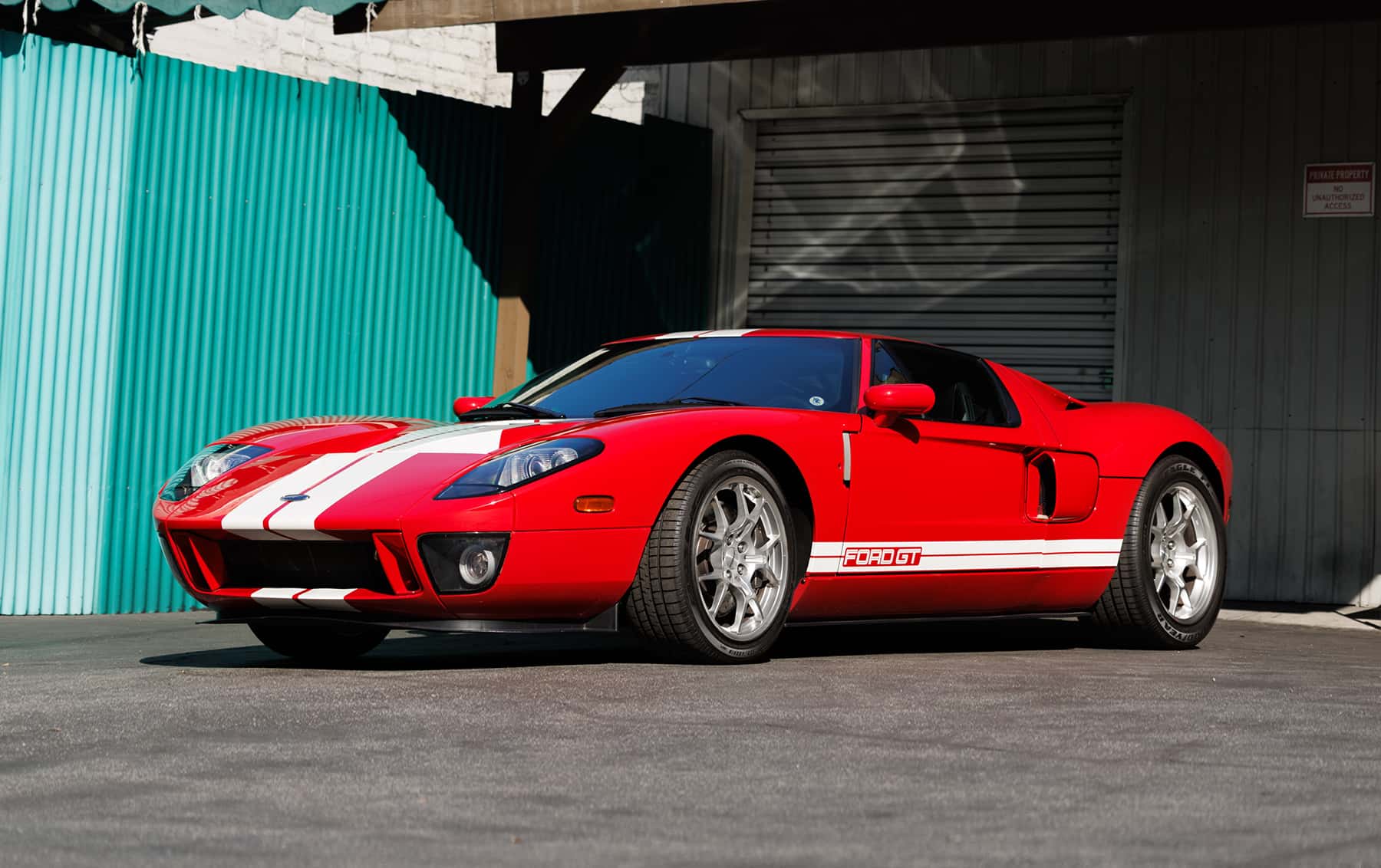 2005 Ford GT sold for $390,000
