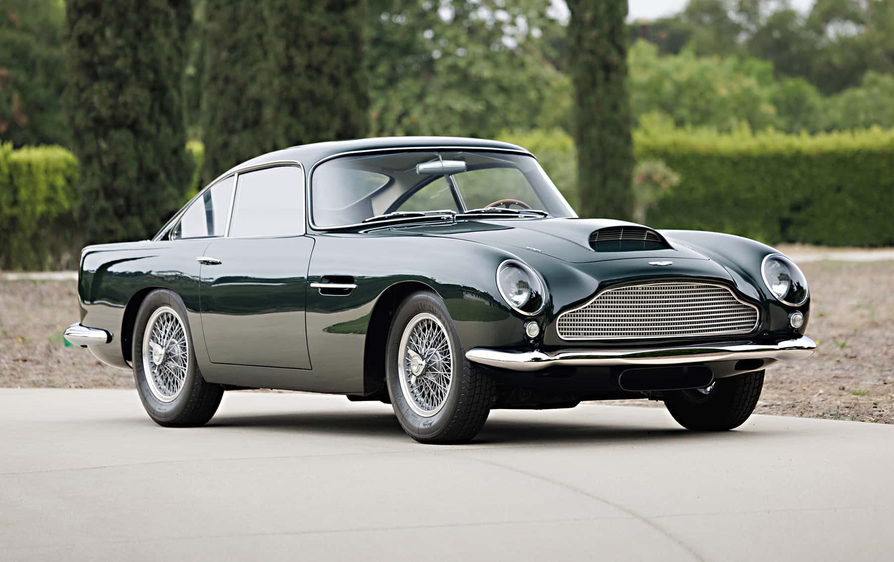 1961 Aston Martin DB4 GT sold for $3,195,000