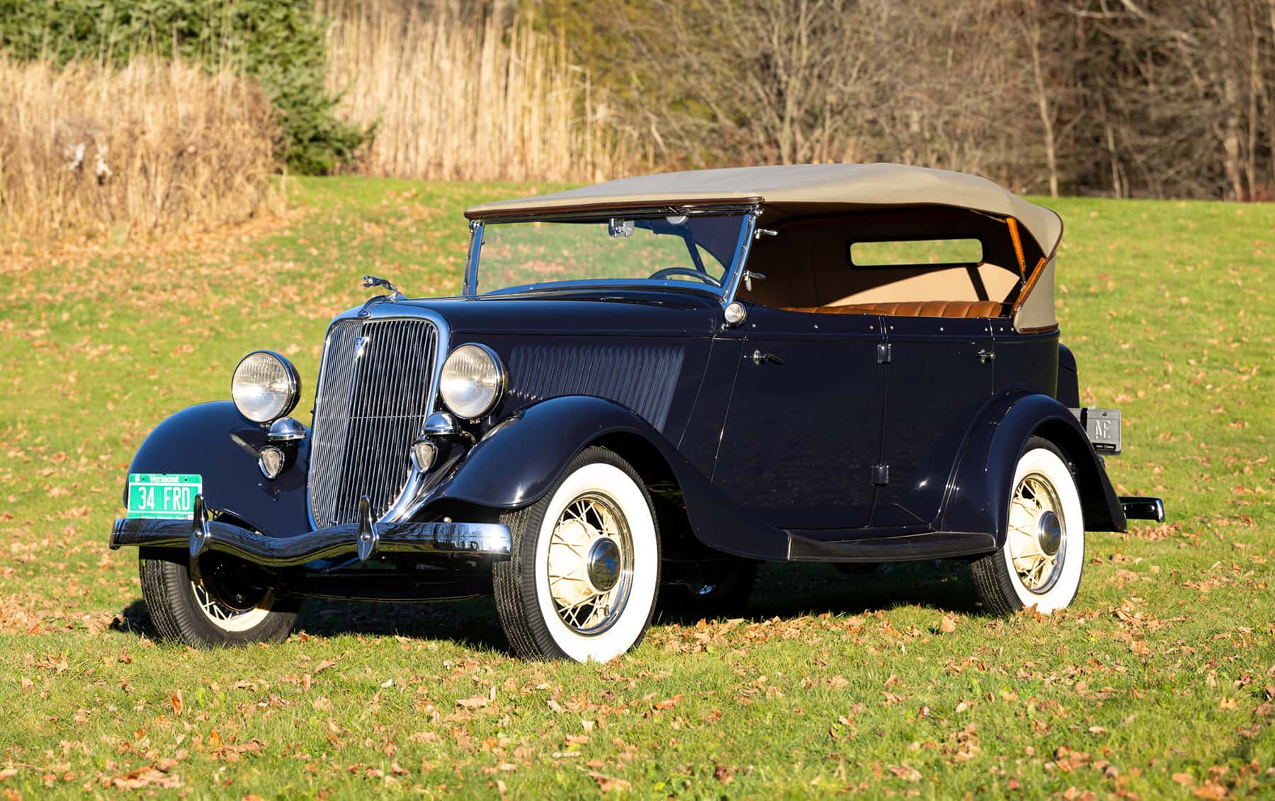 1934 Ford V8 Deluxe Phaeton sold for $38,080