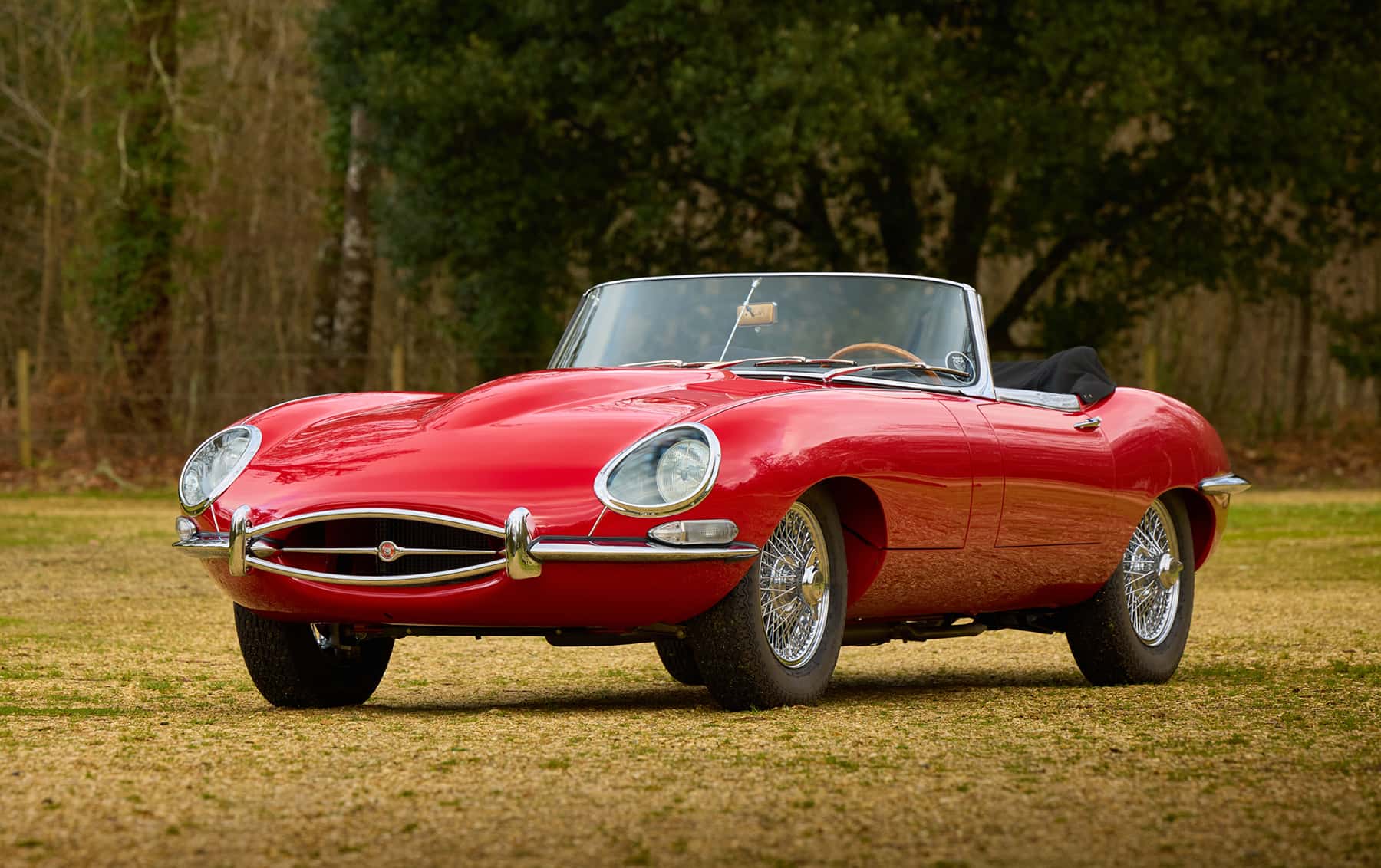 1961 Jaguar E-Type Series I 3.8-Litre Roadster sold for $162,400