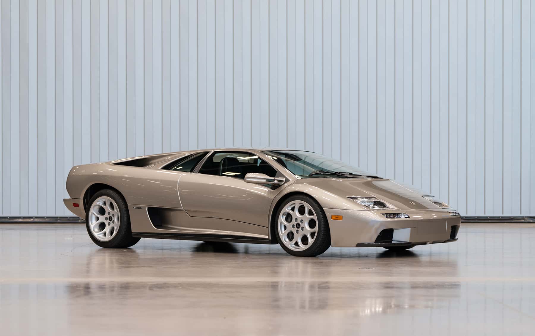2001 Lamborghini Diablo 6.0 VT Coupe sold for $747,500