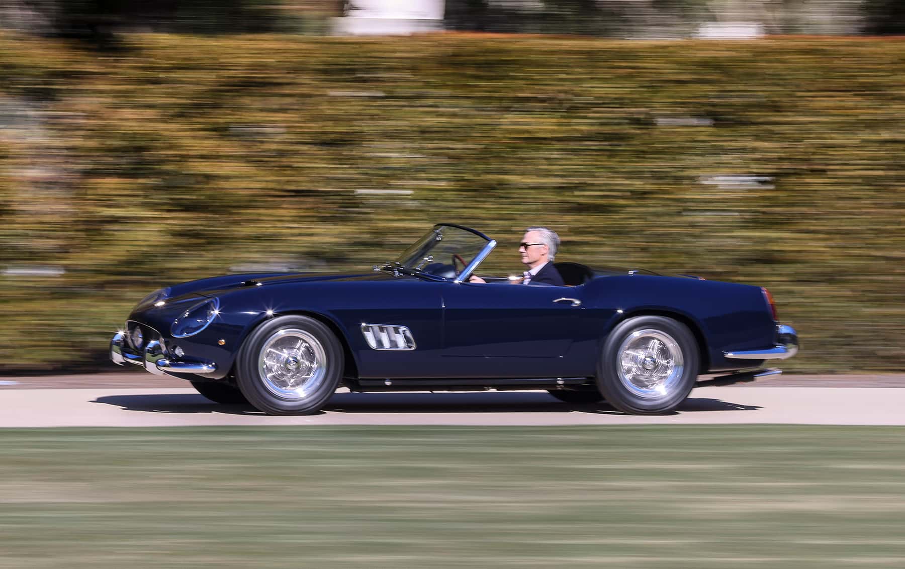 1960 Ferrari 250 GT SWB California Spider sold for $16,505,000