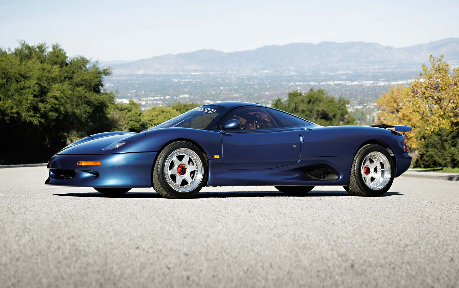1991 Jaguar XJR-15 sold for $1,077,500