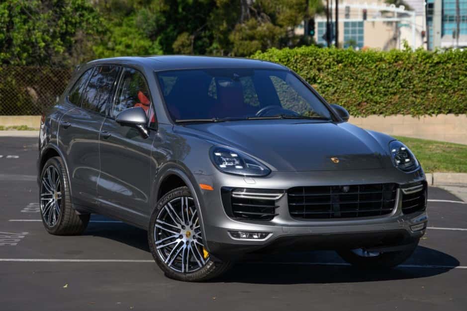 2016 Porsche 958 Cayenne (2011-2018) sold for $44,000