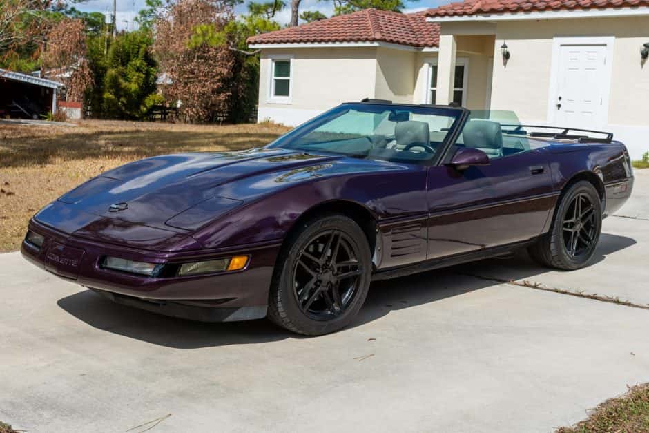 1993 Chevrolet Corvette C4 Convertible (1992-1996) sold for $13,250