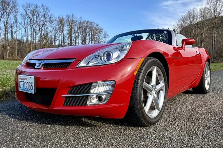 2007 Saturn Sky sold for $7,201