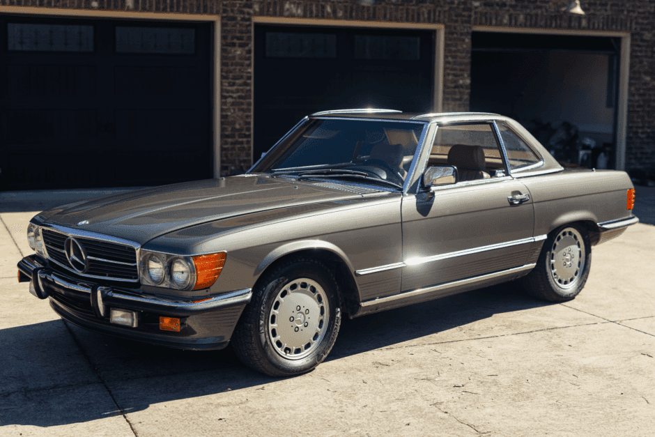 1988 Mercedes-Benz R107 SL sold for $21,000