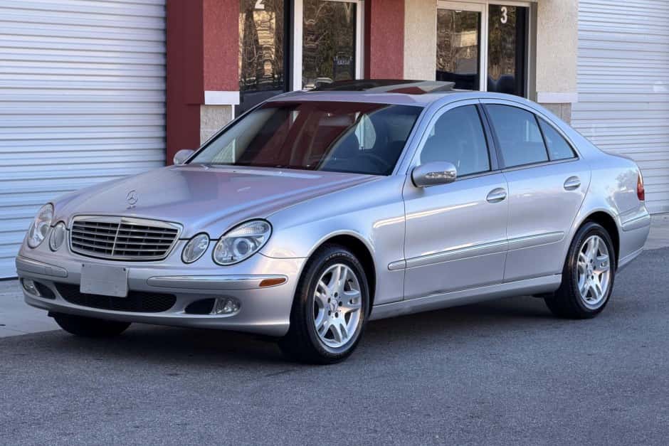 2003 Mercedes-Benz W211 E-Class sold for $5,700