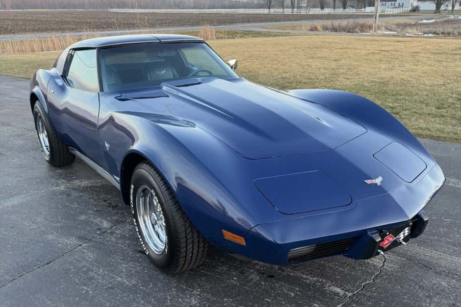 1977 Chevrolet Corvette C3 Coupe (1973-1982) sold for $13,600