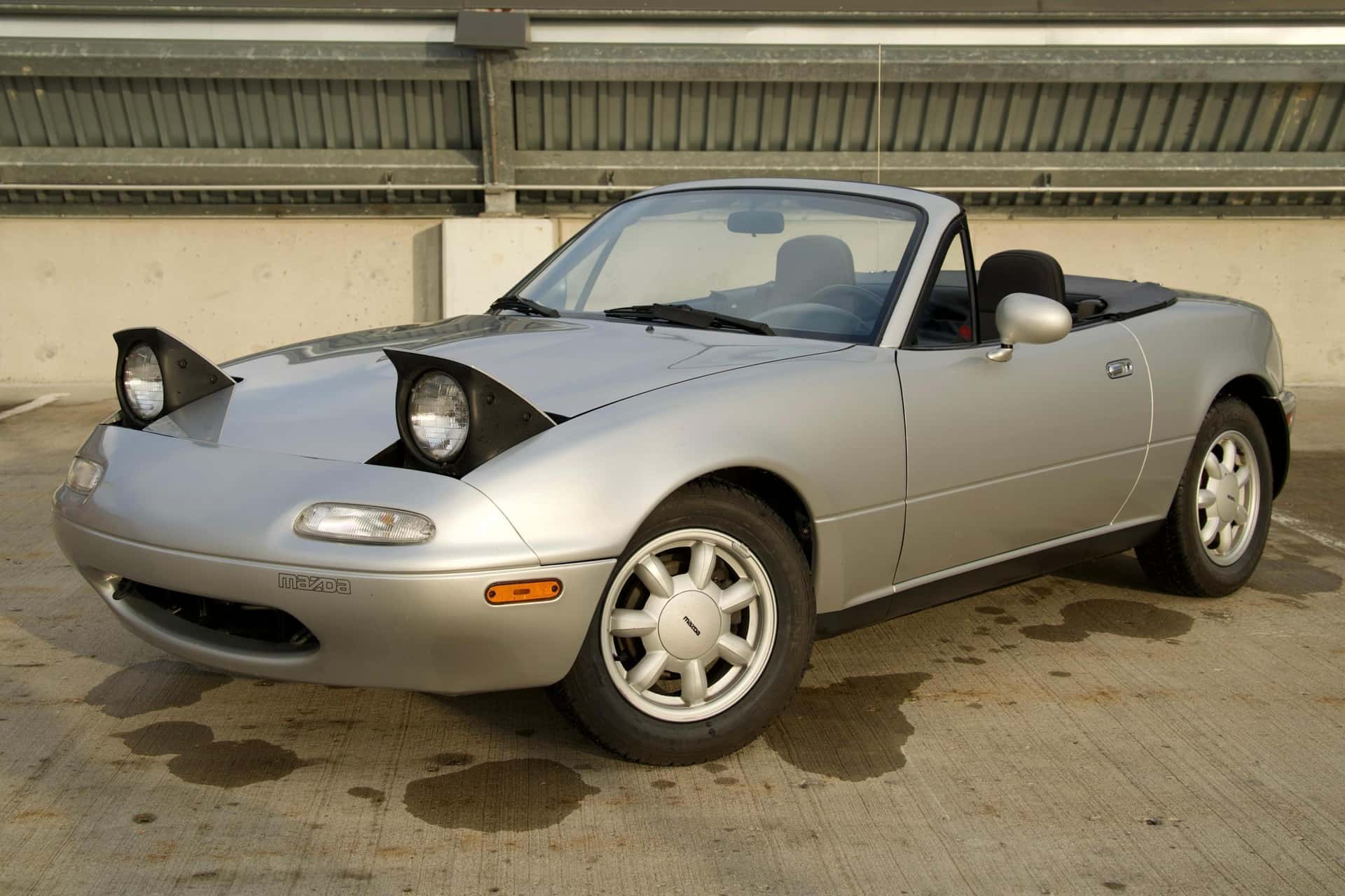 1990 Mazda NA Miata sold for $9,400