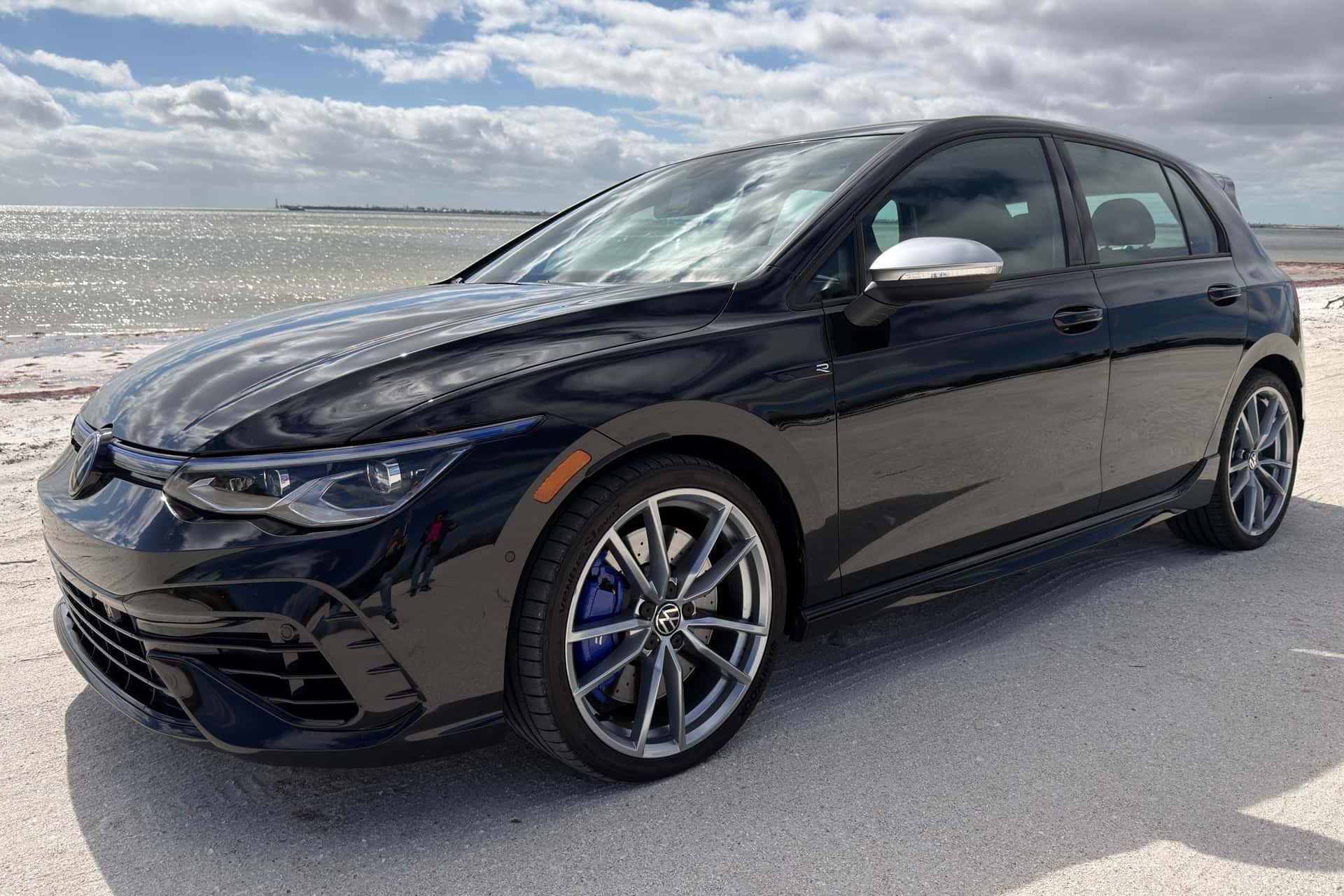 2024 Volkswagen Golf R sold for $39,000