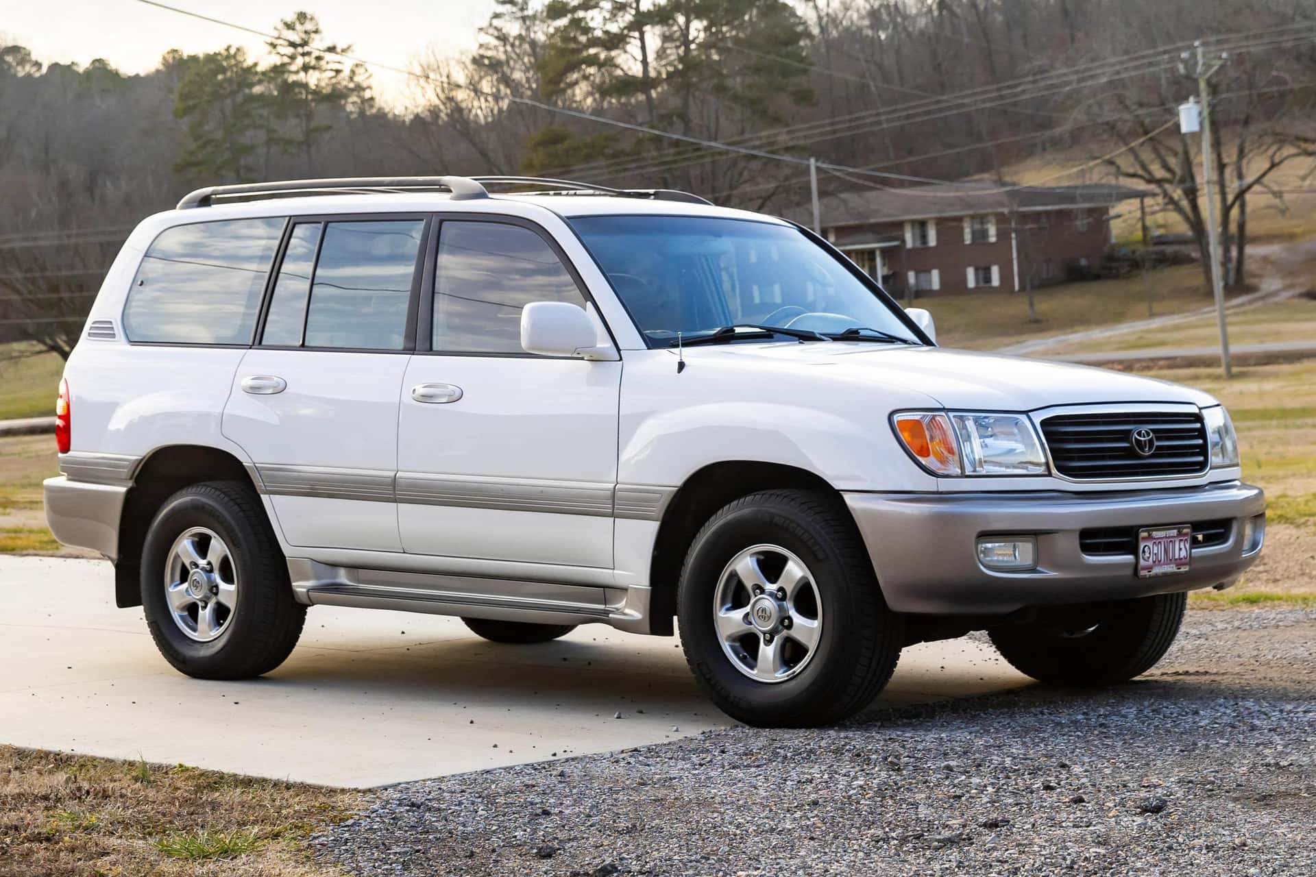 2002 Toyota Land Cruiser sold for $10,000