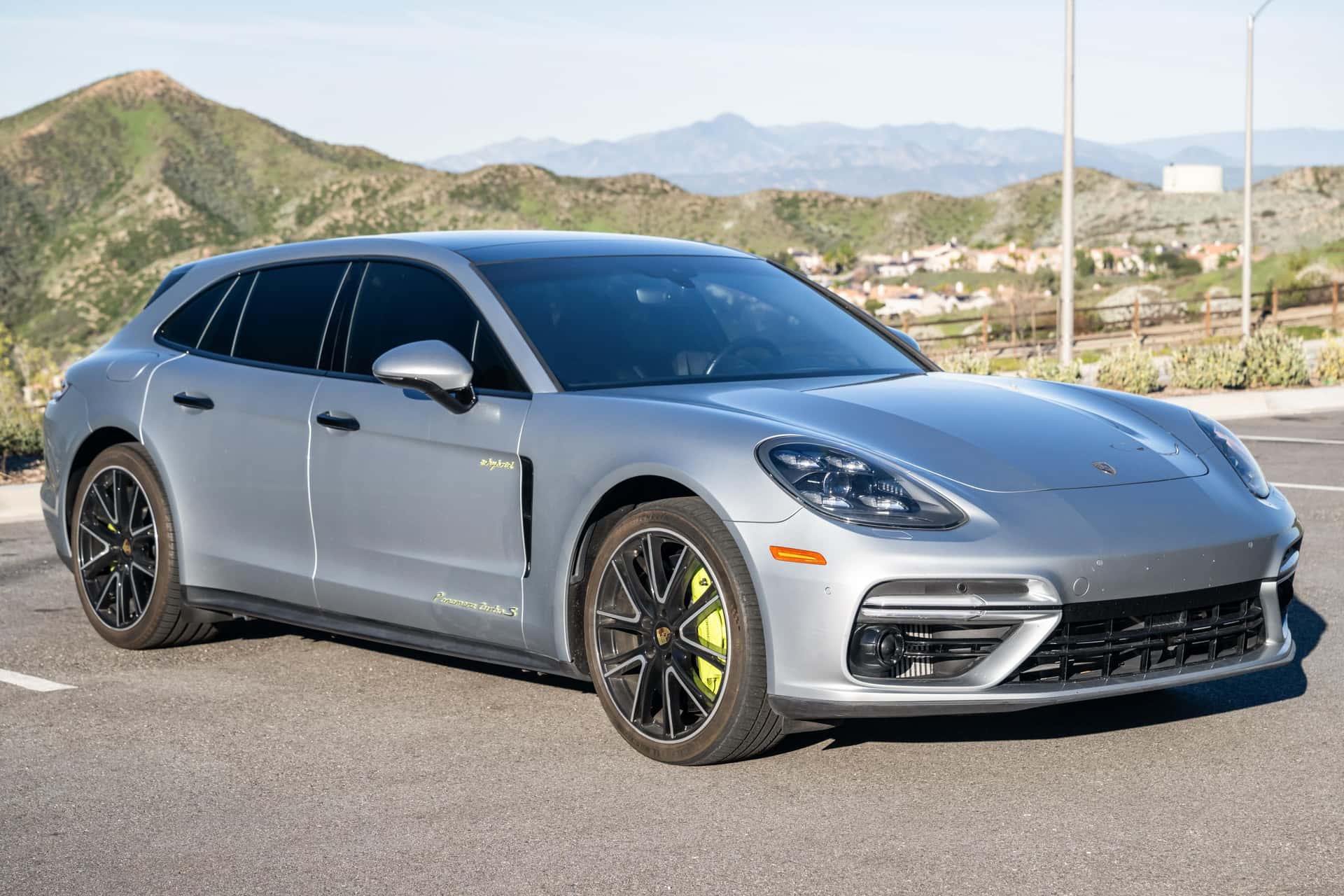 2018 Porsche Panamera sold for $73,500