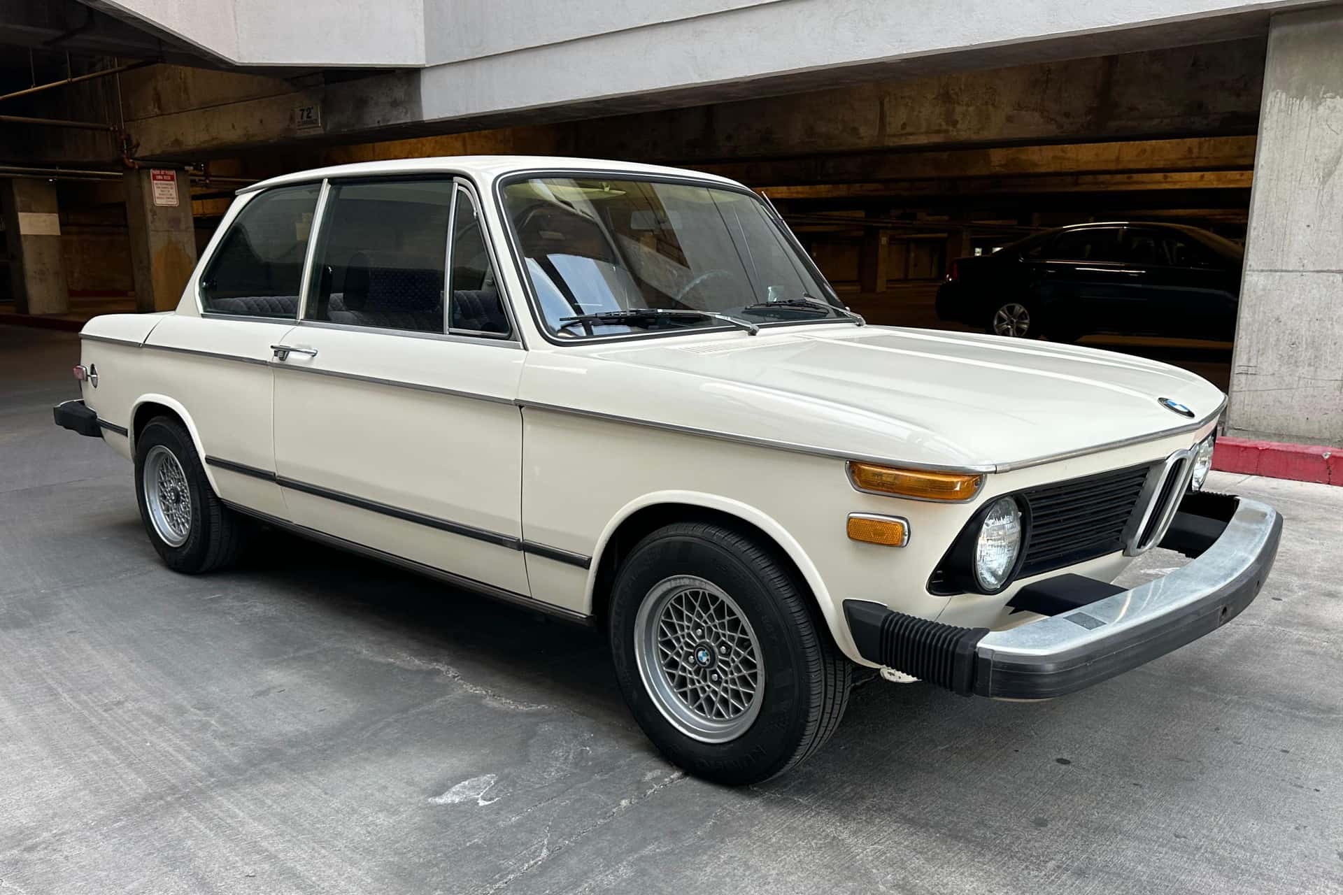 1976 BMW 02 Series sold for $11,212