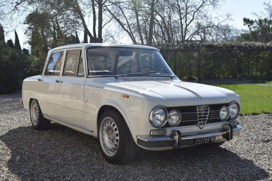 1974 Alfa Romeo 105 Series Sedan sold for €31,000