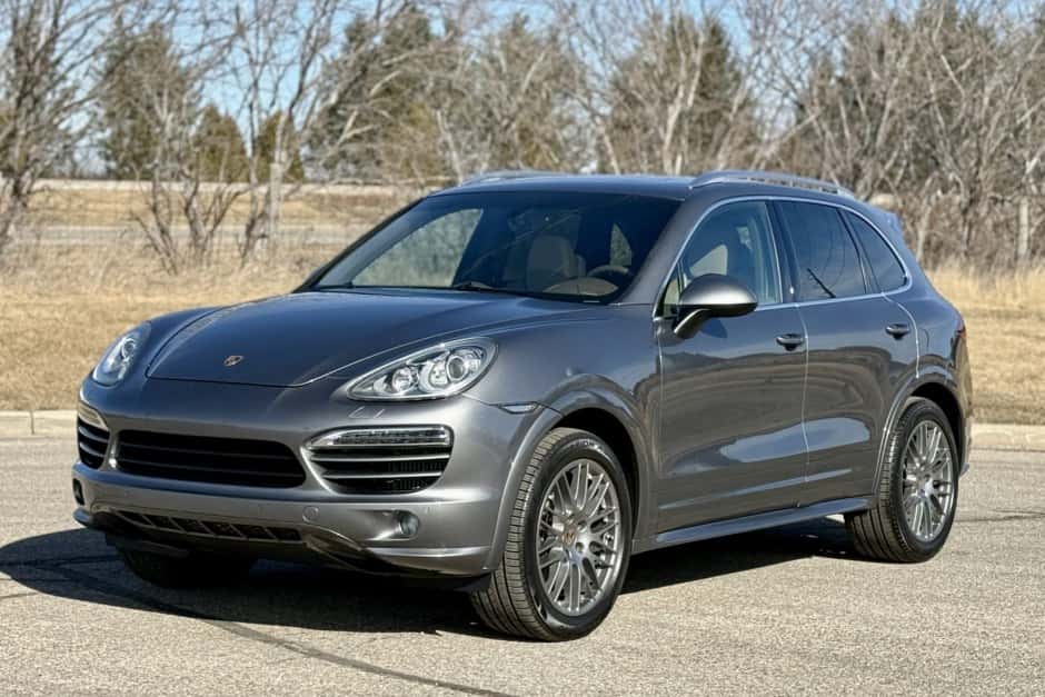 2014 Porsche 958 Cayenne (2011-2018) sold for $36,500