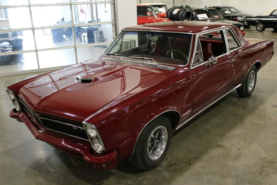 1965 Pontiac Tempest / LeMans sold for $18,250