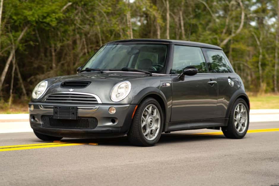 2005 Mini R53 Cooper S sold for $5,300