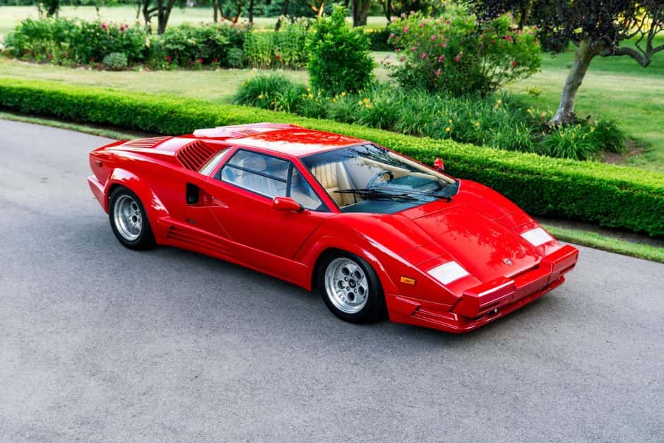 1990 Lamborghini Countach sold for $705,000