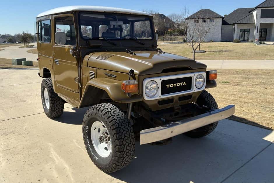 1980 Toyota Land Cruiser FJ40 sold for $21,000
