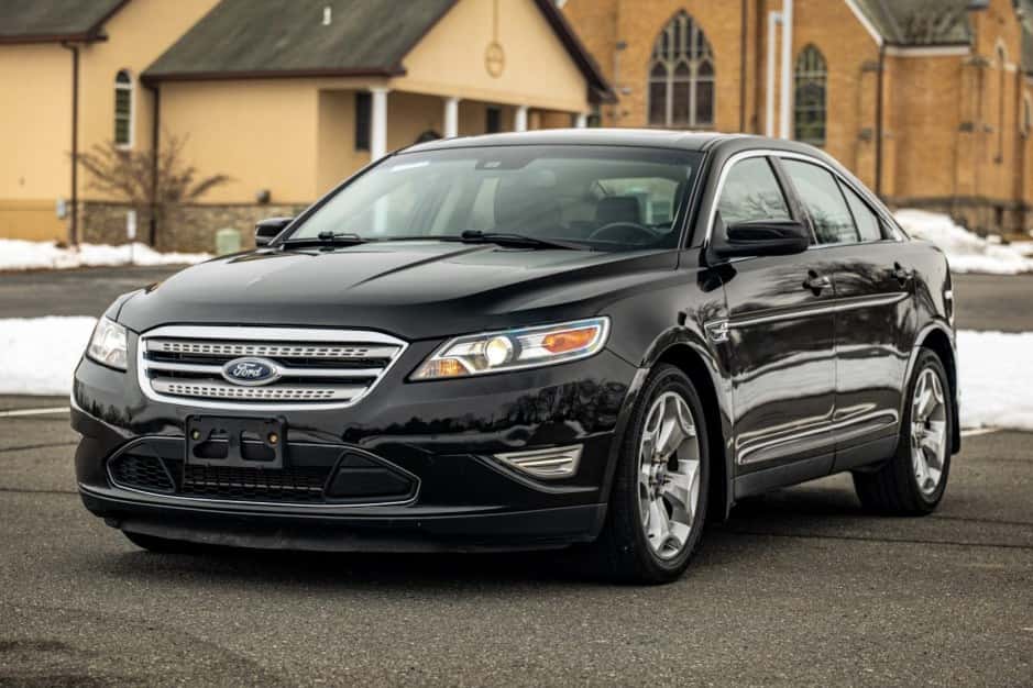 2010 Ford Taurus SHO sold for $19,000
