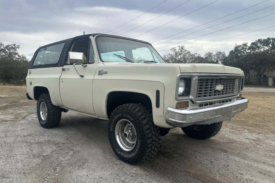 1974 Chevrolet K5 Blazer 1973-1991 sold for $10,750
