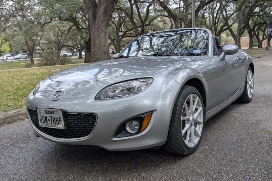 2010 Mazda NC MX-5 Miata sold for $13,250