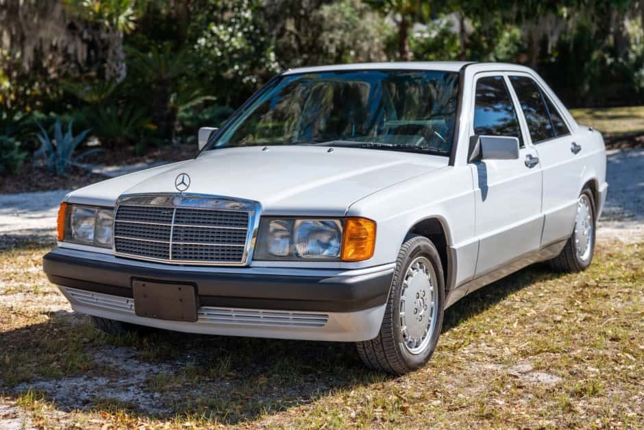 1989 Mercedes-Benz W201 190 sold for $9,000