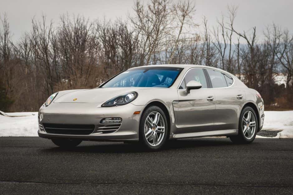 2013 Porsche Panamera sold for $30,250