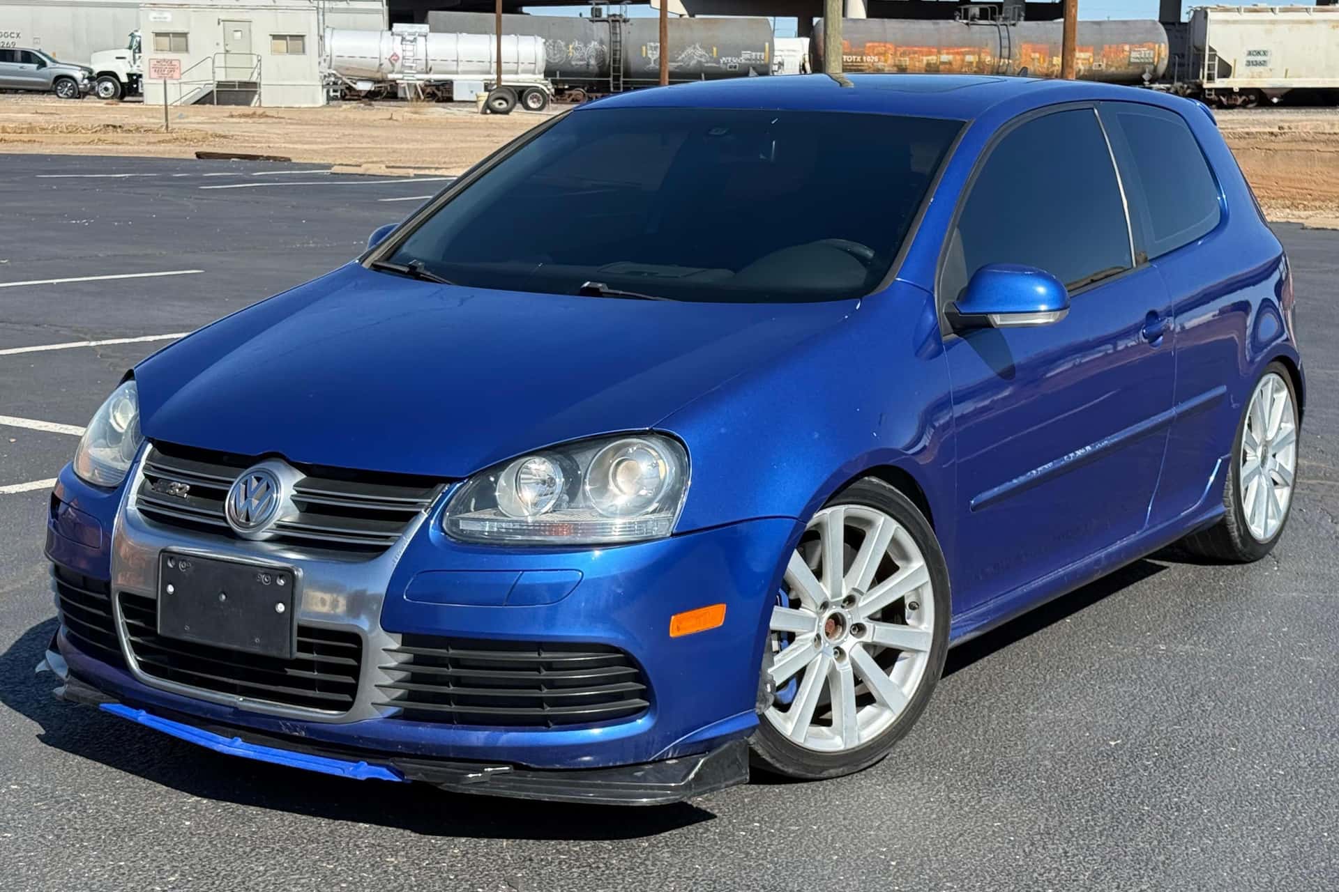 2008 Volkswagen R32 sold for $5,380