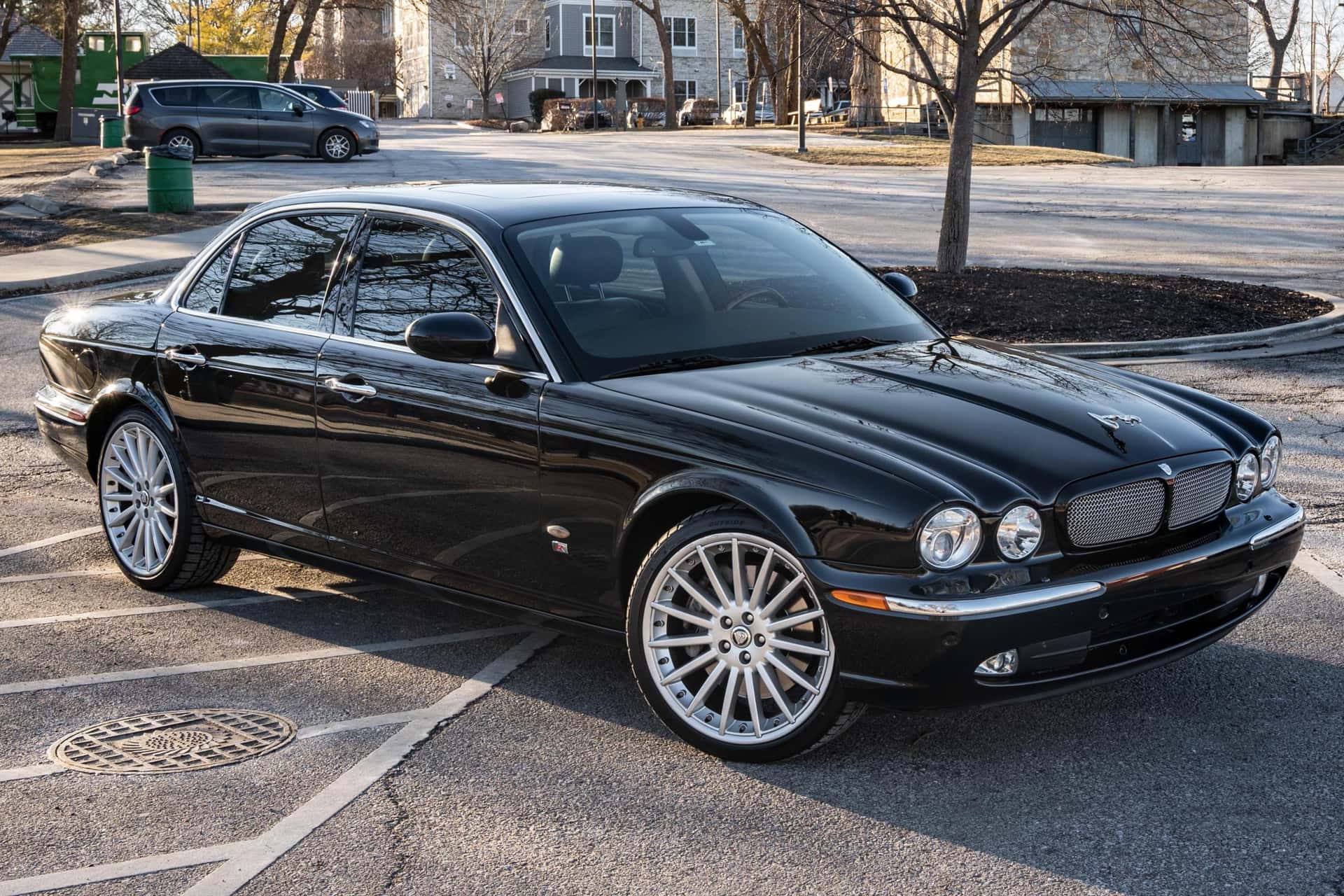 2006 Jaguar XJR sold for $9,200