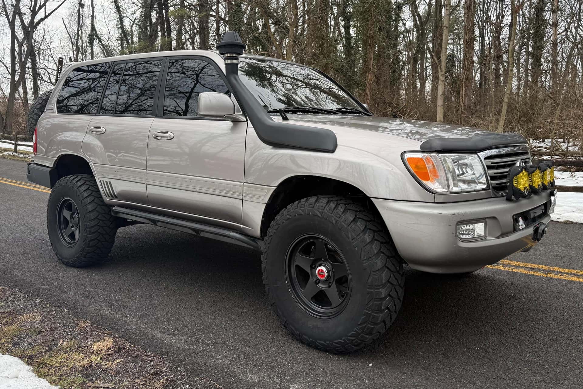 2004 Toyota Land Cruiser sold for $21,000