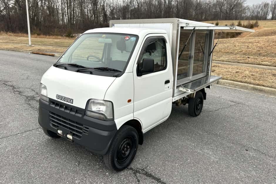 2000 Suzuki Carry sold for $13,800