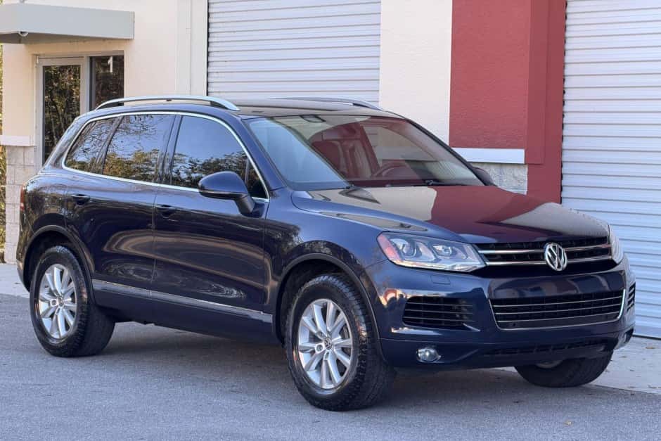 2013 Volkswagen Touareg sold for $11,000