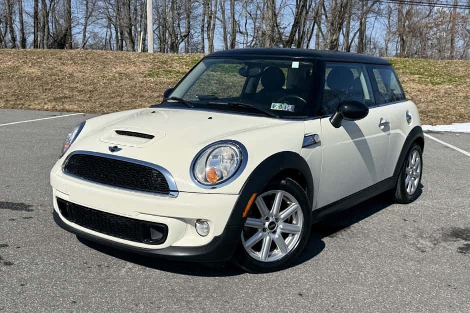 2013 Mini R56 Cooper, Cooper S, and John Cooper Works sold for $8,100