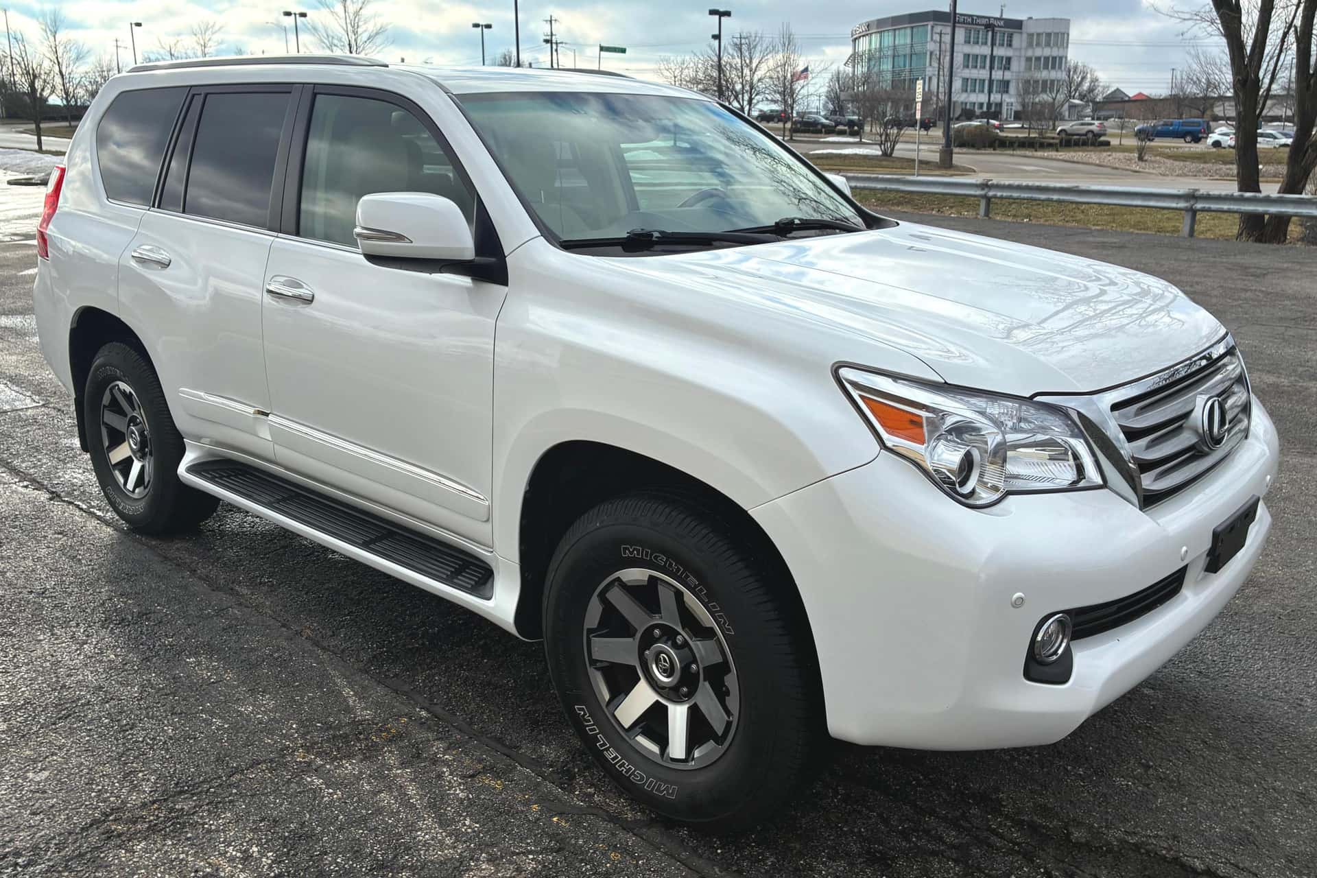 2013 Lexus GX sold for $22,300